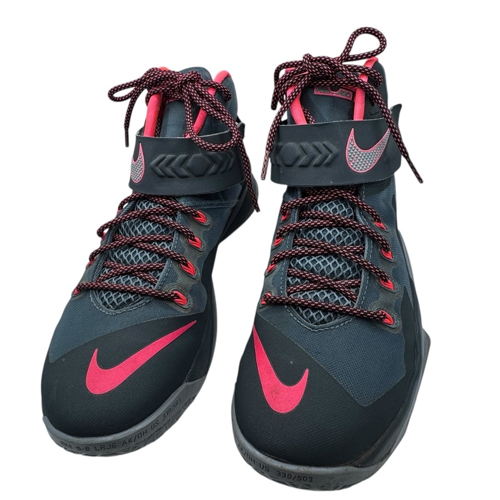 Nike LeBron James Zoom Soldier 8 Black and Red High-Top Sneakers - Size 11 - Picture 2 of 15